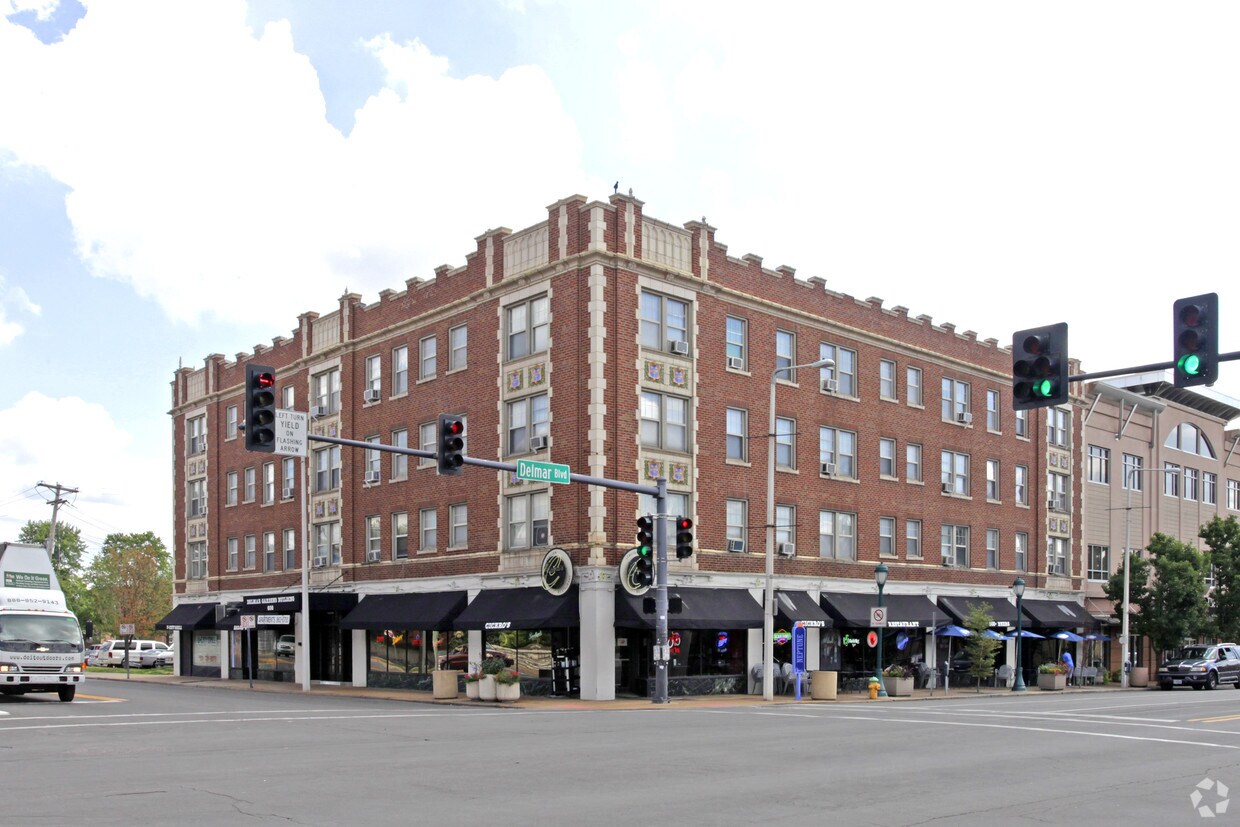Delmar Gardens Building Apartments Saint Louis, MO
