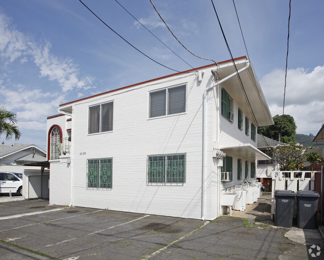Primary Photo - Beretania Street Apartments