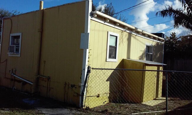 Rear - 311 N F St