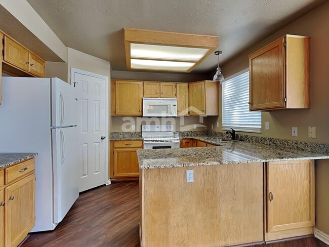 Building Photo - 8706 S Pebble Crest Way