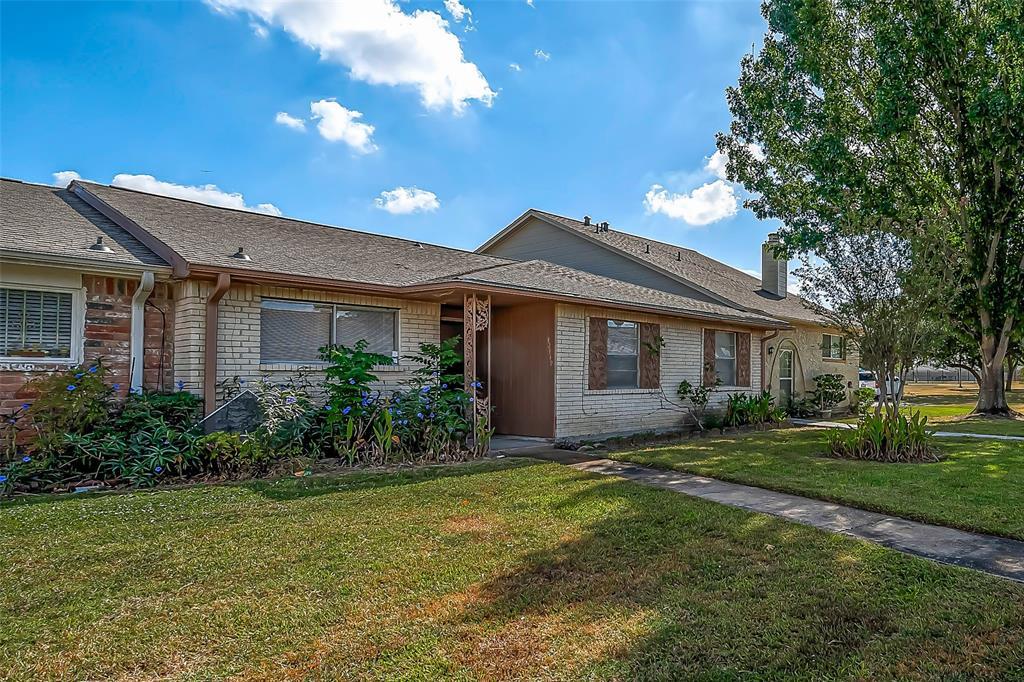 Foto principal - 12919 Clarewood Dr
