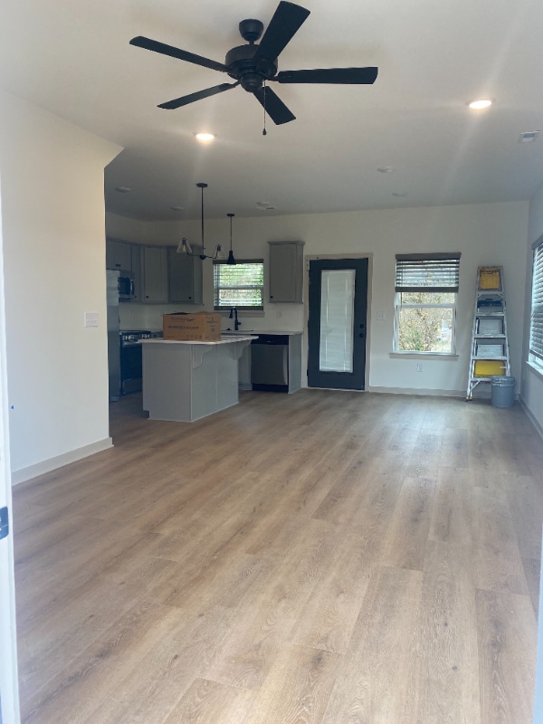 Photo - 313 W Broad St Townhome