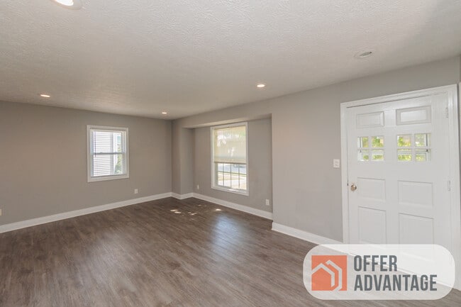 Foto del edificio - 376 E 215th St