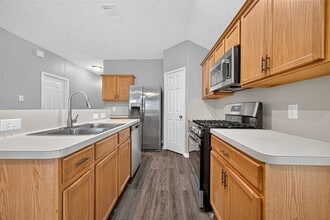 Building Photo - 8010 Indian Desert Dr
