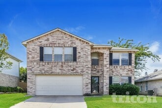 Building Photo - 549 Linacre Dr