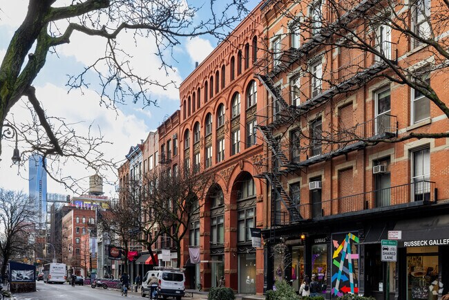 Foto del edificio - 468-472 W Broadway