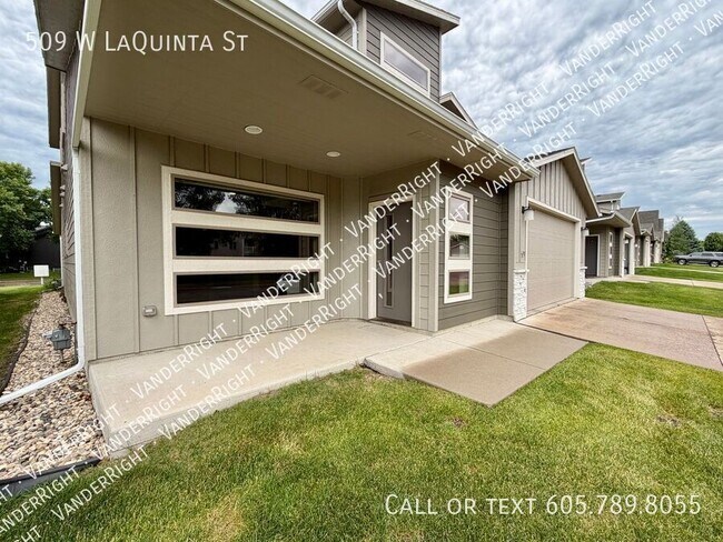 Building Photo - 509 W La Quinta St