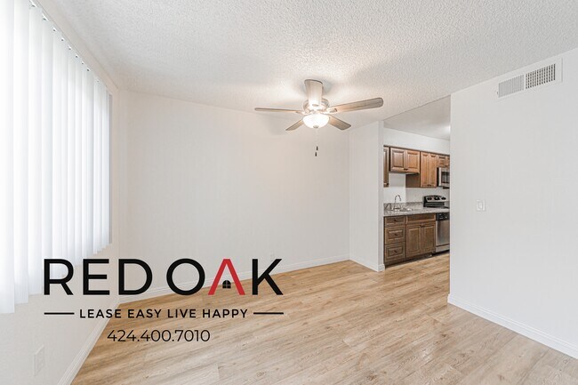 Foto del edificio - 16830 Kingsbury St