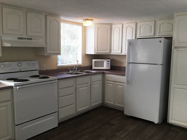Foto del edificio - Spacious 3/2 Mobile Home