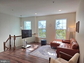 Building Photo - 8245 Macintosh Ct