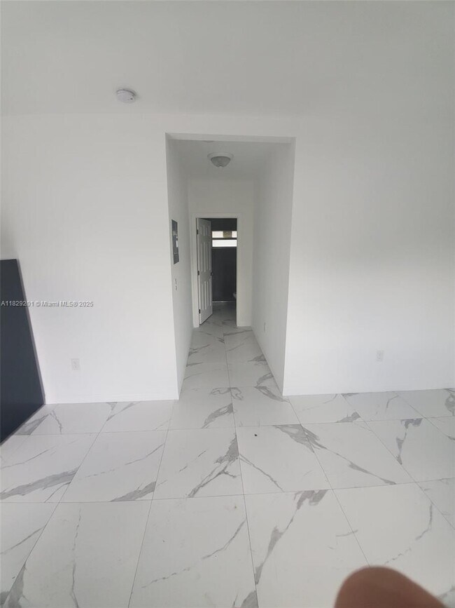 Foto del edificio - 1718 SW 57th Ave
