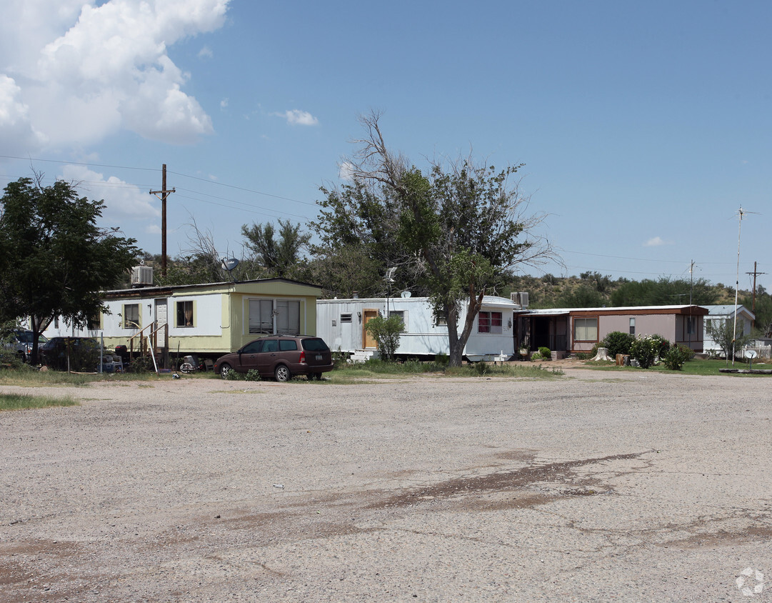 Primary Photo - Halfway Station