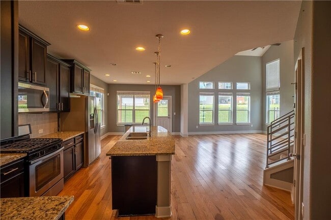 Building Photo - 2312 Montague St