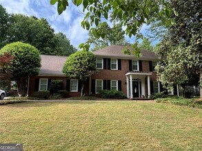 Building Photo - 4533 Middlebury Ct NE
