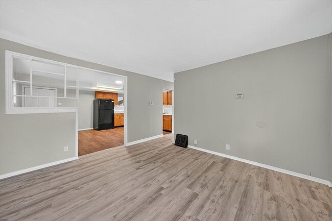 Building Photo - 138 Grampian Rd