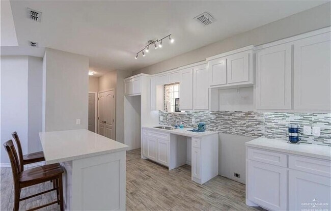 Foto del edificio - 3204 Black Oak Ln
