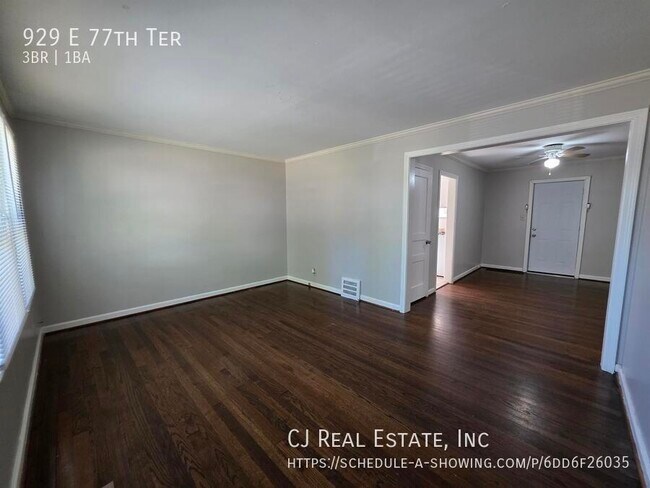 Building Photo - 929 E 77th Ter