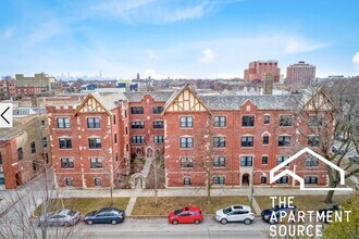 Building Photo - 1827 W Leland Ave