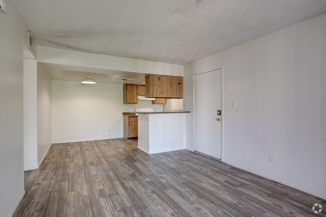 1BR, 1BA - 650 SF - Sierra Walk