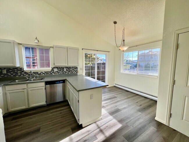 Foto del edificio - Home for Rent in Rifle