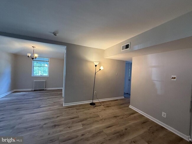 Foto del edificio - 1304 N Meade St