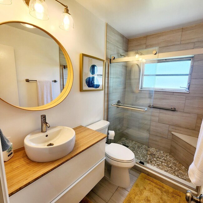 Foto del edificio - 3397 Christopher St