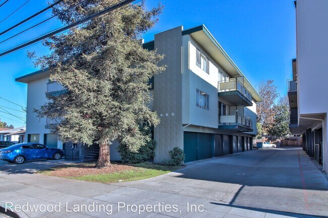 Building Photo - 560 Charter St