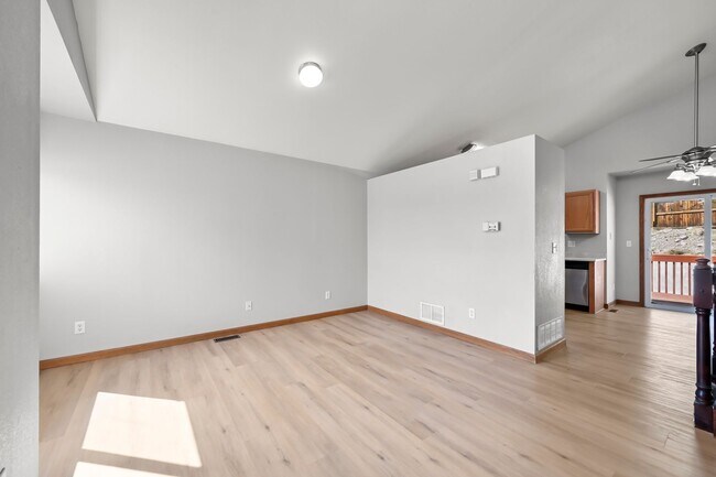 Photo - 4907 Brant Rd House