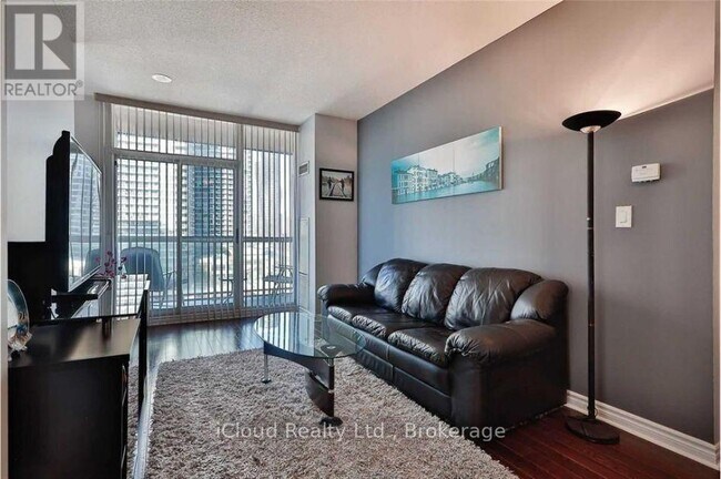 Building Photo - 3504 Hurontario St