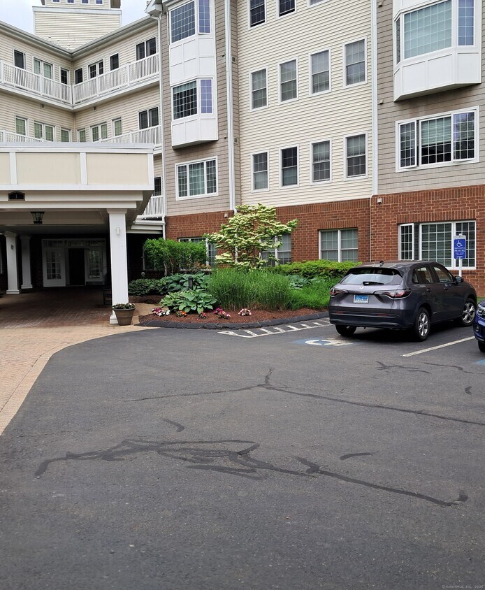 Foto principal - 1 King Philip Dr