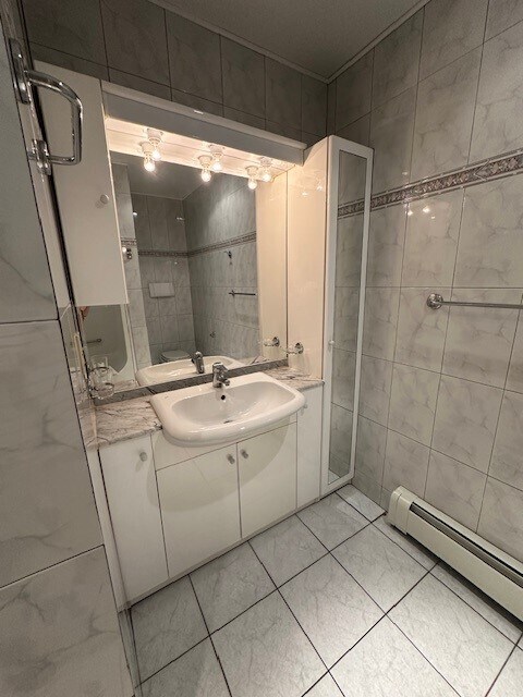 Foto del edificio - 798 Wolcott Ave