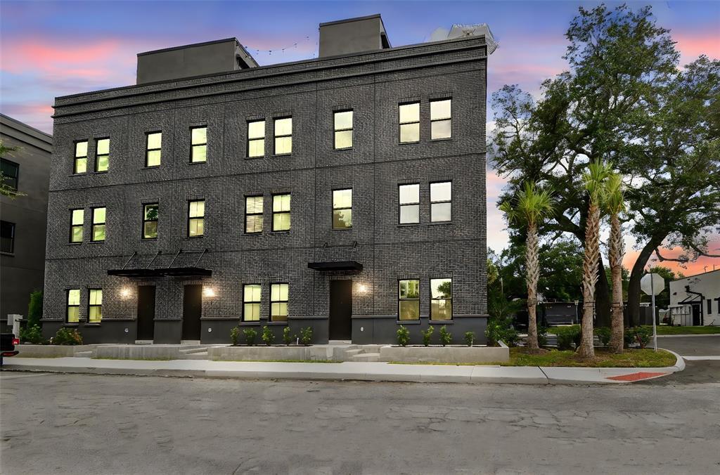 Primary Photo - 801 3rd Ave