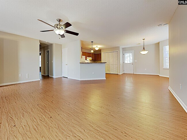 Building Photo - 205 Stockland Rd