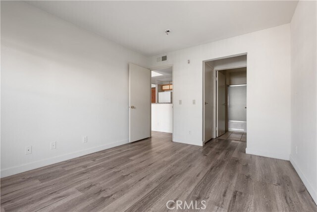 Foto del edificio - 1246 W 30th St