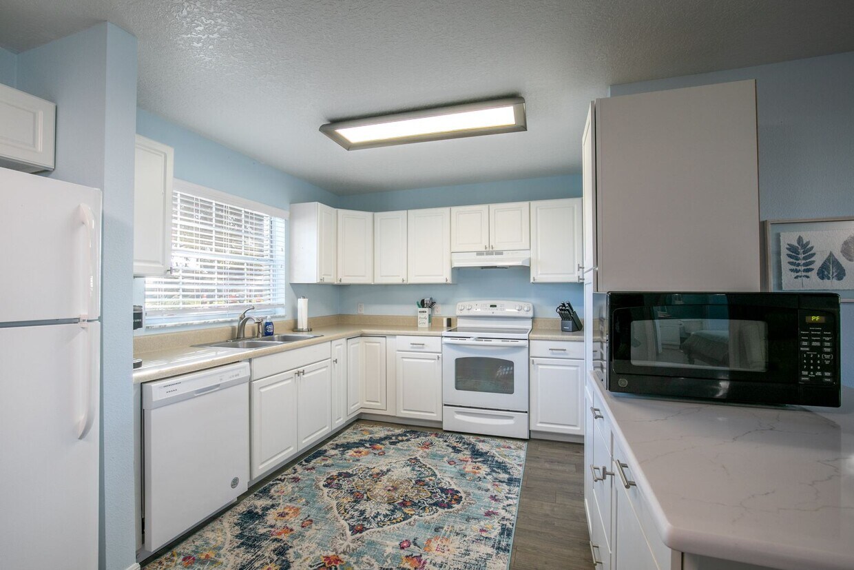 Foto principal - 260 S Central Ave