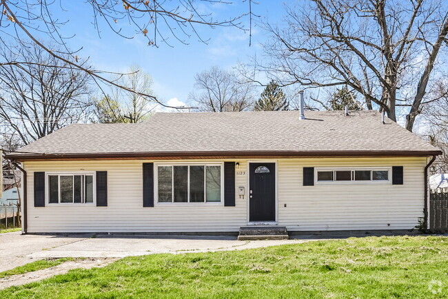 Building Photo - 1123 Lockwood Rd