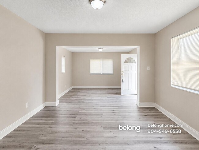 Foto del edificio - 5531 Agra Ct