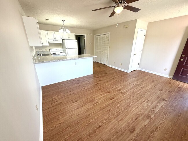 Foto del edificio - 1307 Homestead Garden Ct