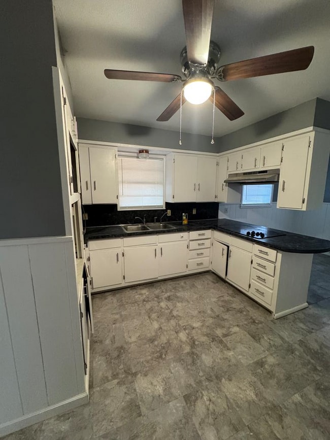 Foto del edificio - 2218 E 11th St