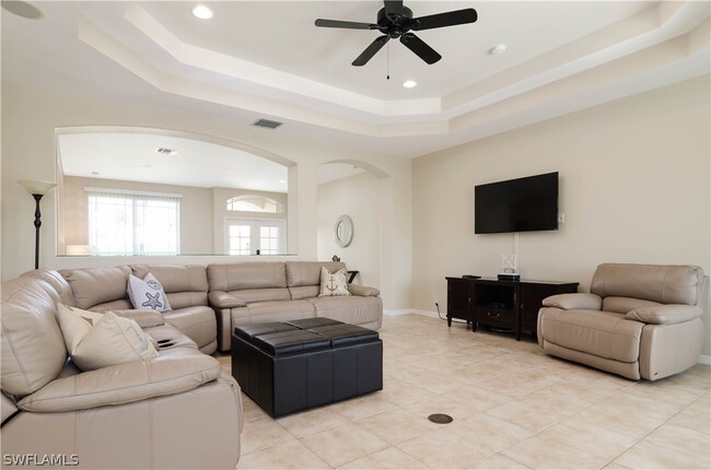 Building Photo - 121 June Ct