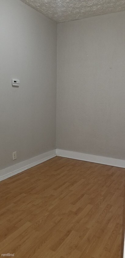 Foto del edificio - 3 br, 1 bath  - 151 Grove Ave