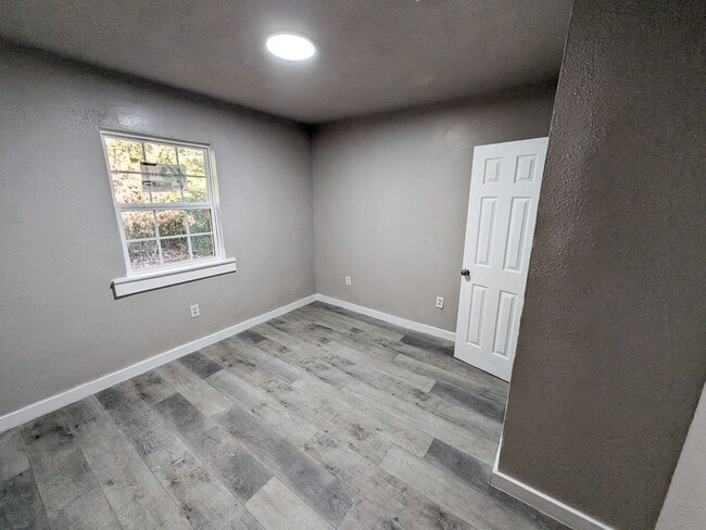 Building Photo - 255 Pollard St