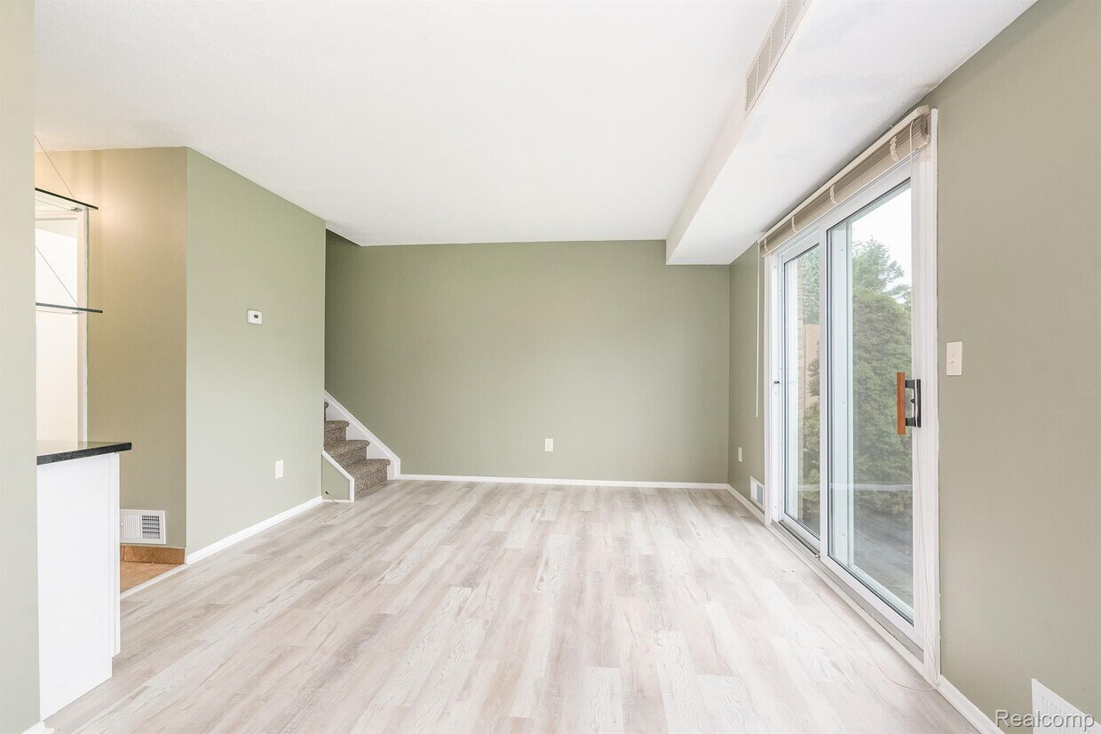 41165 S Woodbury Green Dr Unit 41165 S Woodbury Green Dr, Van Buren Twp