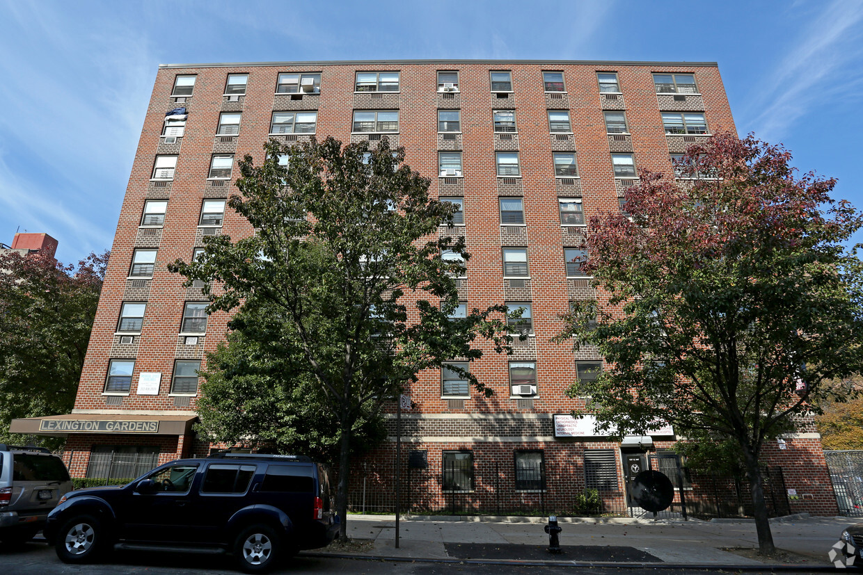 Building Photo - Lexington Gardens