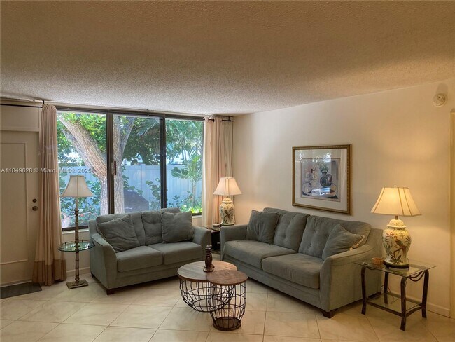 Foto del edificio - 1696 S Ocean Ln