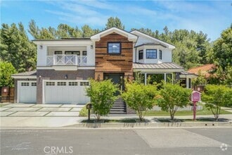 Building Photo - 2520 La Condesa Dr