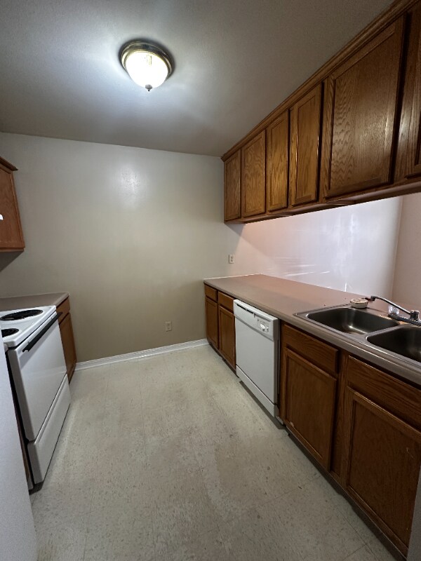 Foto del edificio - 6970 LA-1