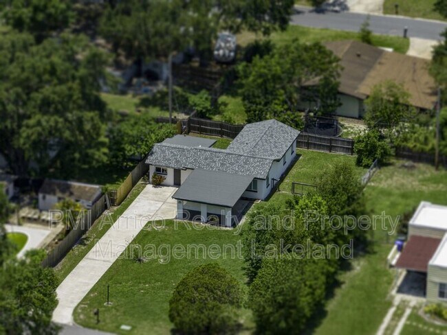 Foto del edificio - 1941 Richmond Rd