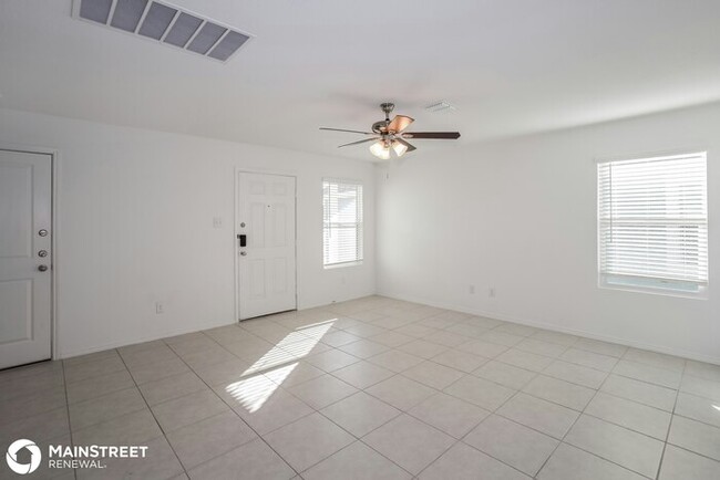 Foto del edificio - 5732 Rockrose Ln