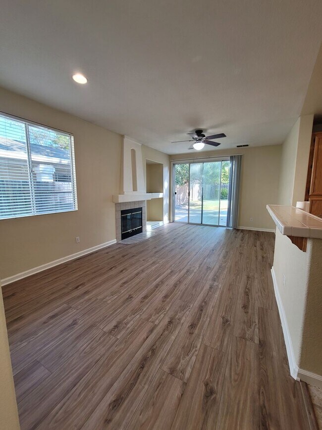 Foto del edificio - COMING SOON!!